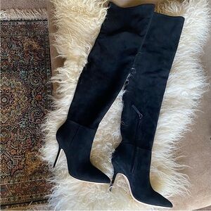 Chic Black Over-the-Knee Boots